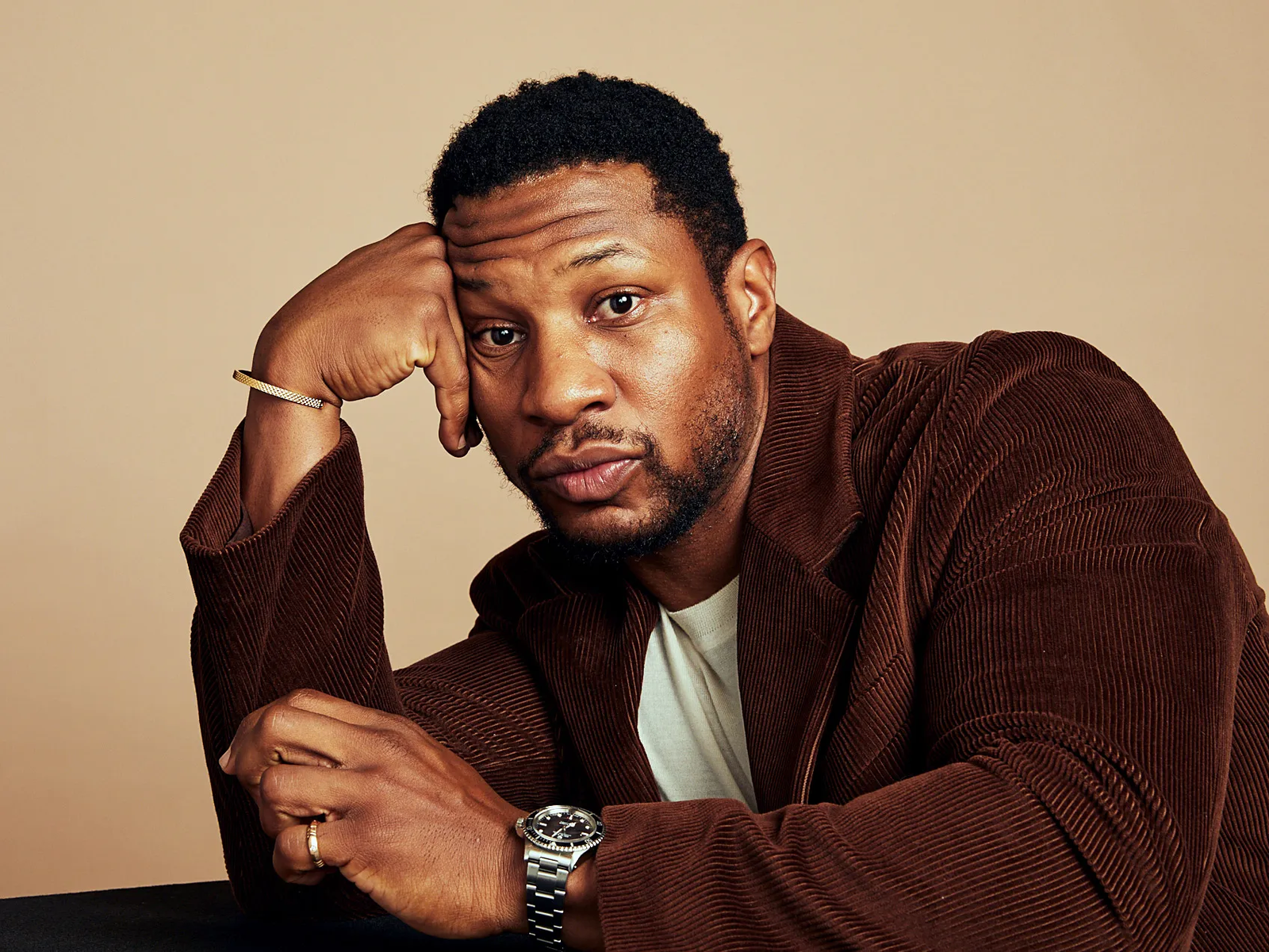 Grace Jabbari Cabut Gugatan Terhadap Jonathan Majors: Sebuah Kisah Kontroversial Berakhir